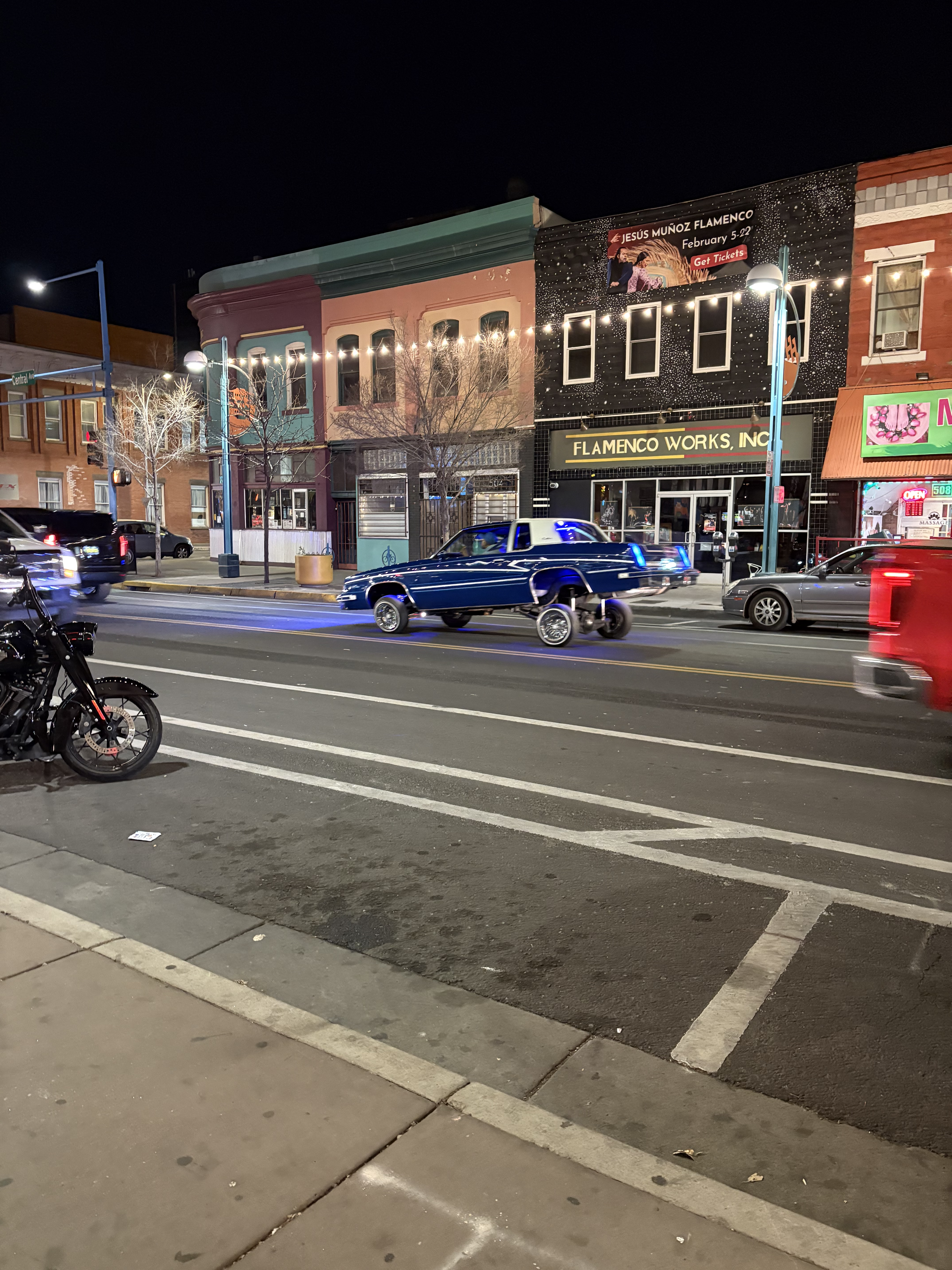 Hydraulics cars cruising